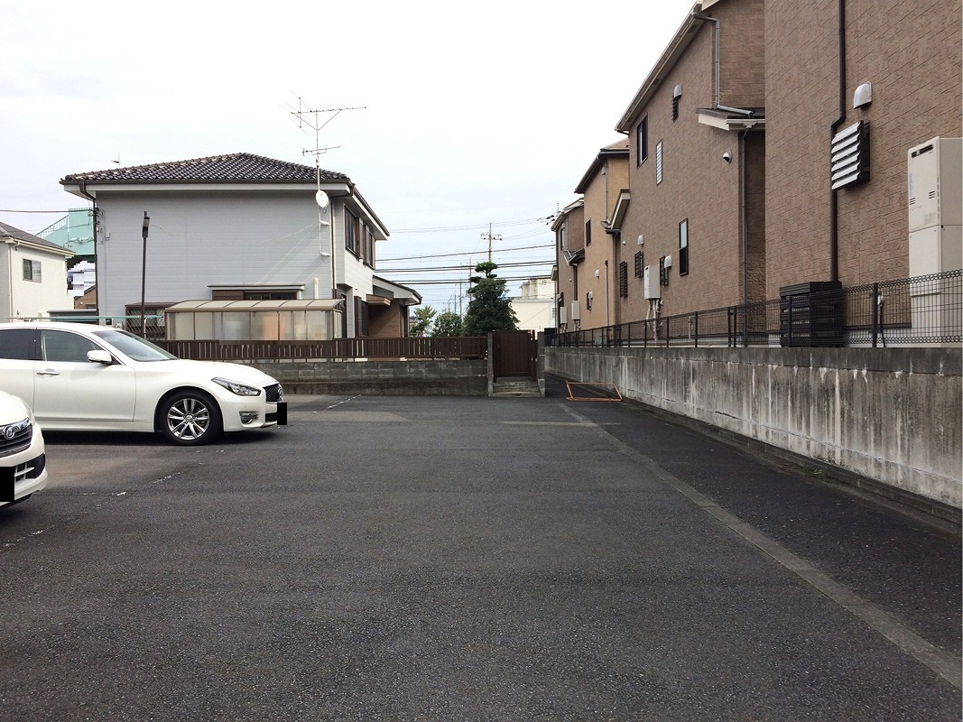 足立区栗原４丁目　月極駐車場